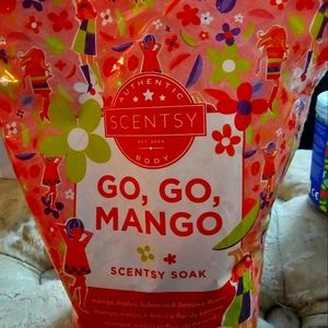 Scentsy Go go Mango body soak